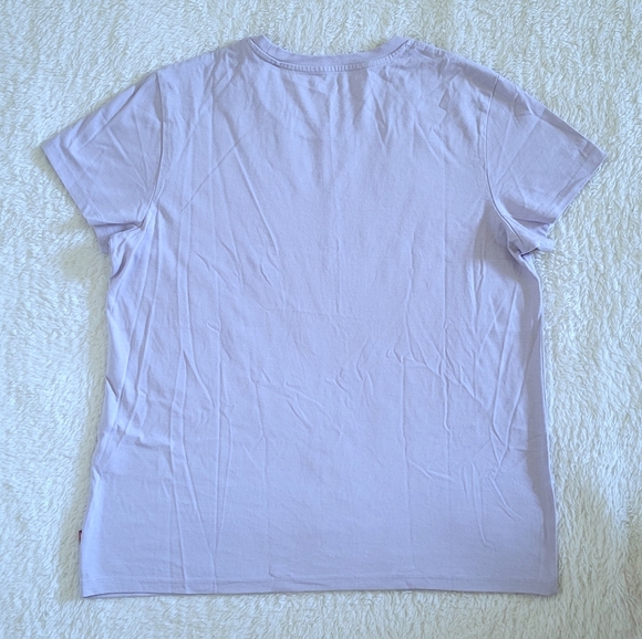 Levi's Light Lavender💜 with Iridescent Logo Tee👕 - NWT - Picture 2 of 15